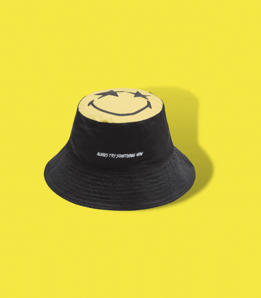 SmileyWorld_Reversible Bucket Hat (1)